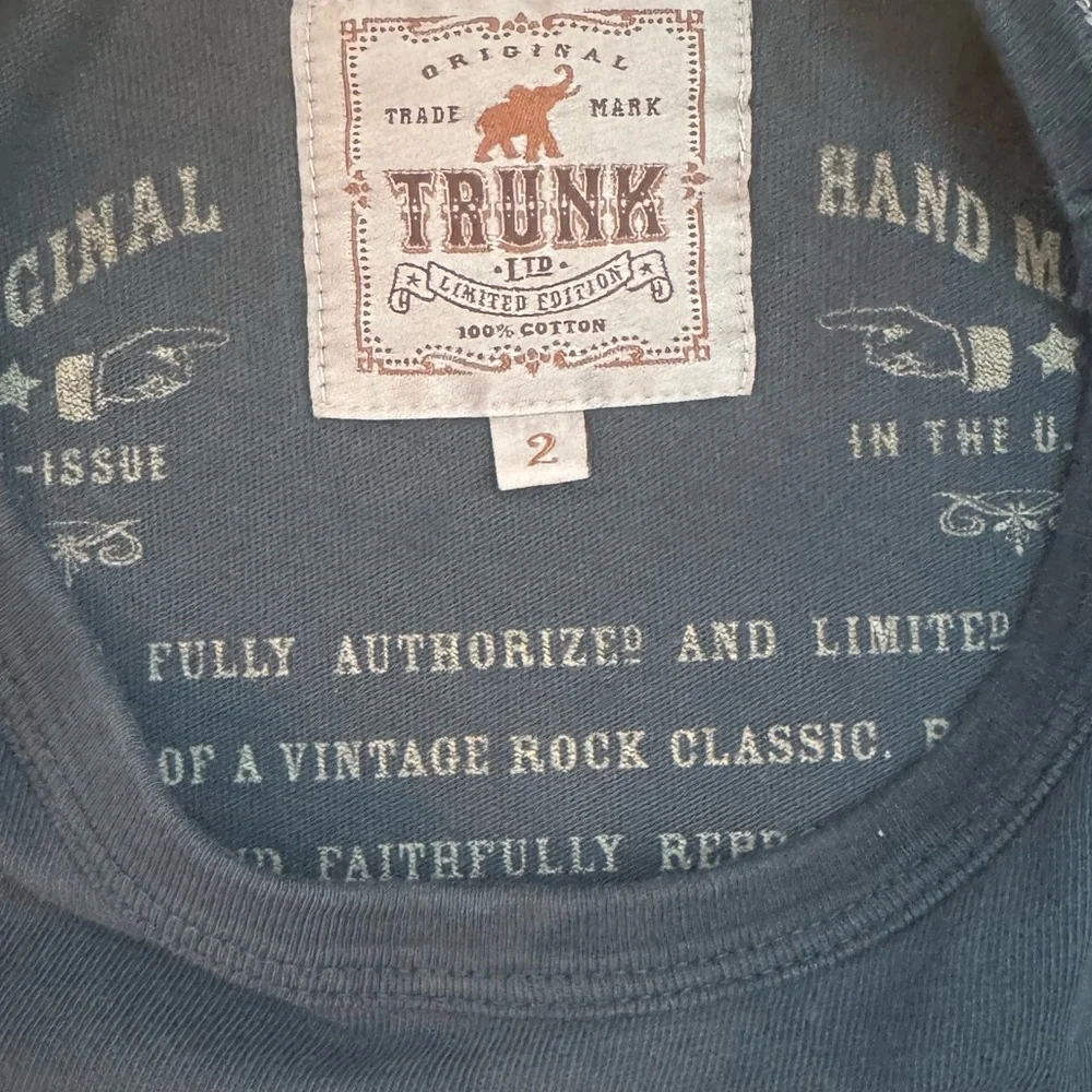 Trunk Ltd KISS Tshirt - Picture 5 of 7